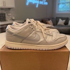 Nike Dunk Low SE “Metallic Silver”